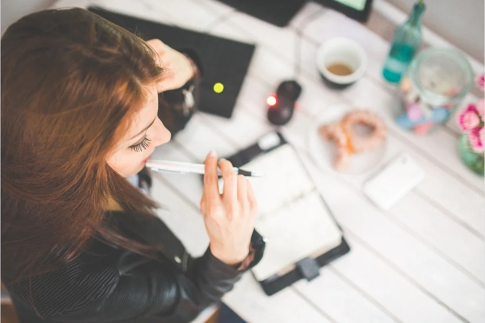 Siete cosas de las que no deberias hablar en el trabajo